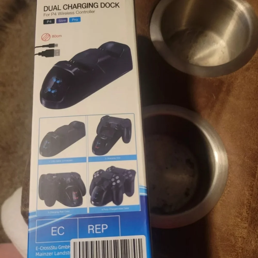 New In Box OTVO Dual Charging Dock For P4 Wireless Controller Slim Pro